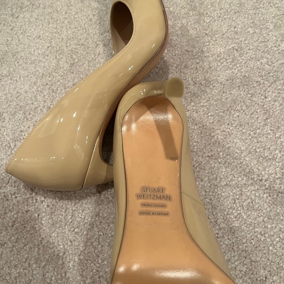 Stuart Weitzman 100 Pump excellent condition worn only once - Picture 3 of 7